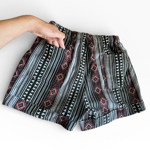 Tribal Print Shorts in Black and Red size: M - Picture 2 of 6